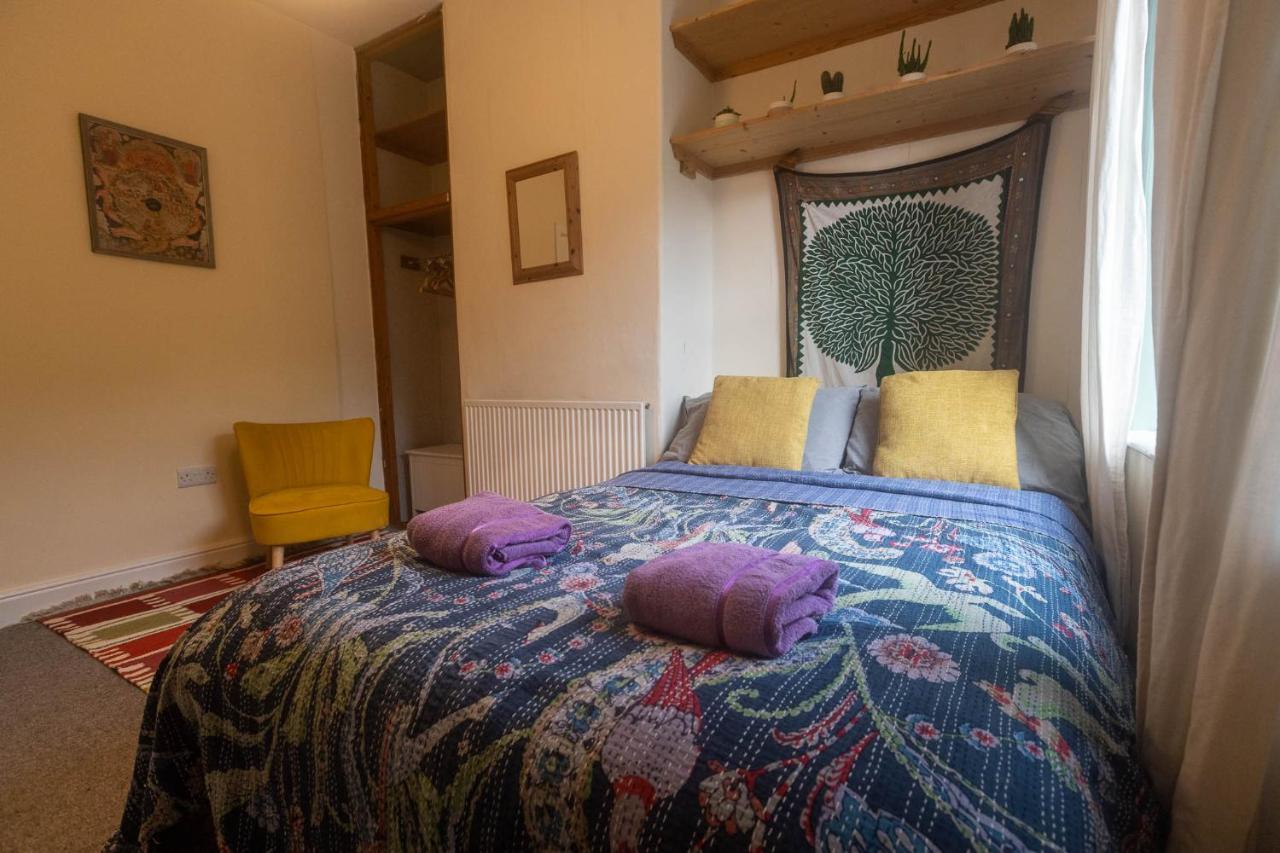 Beautiful Riverside Home, Hebden Bridge, Woodland Views, Sleeps 2 - 9 Bagian luar foto